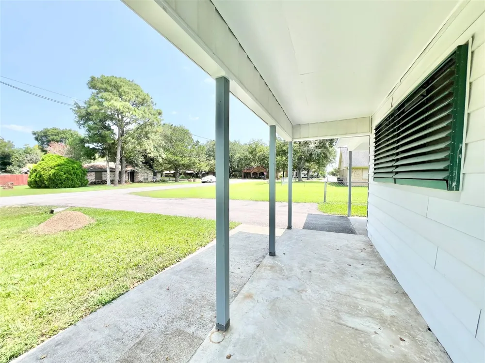 11815 15th Street Santa Fe, TX 77510