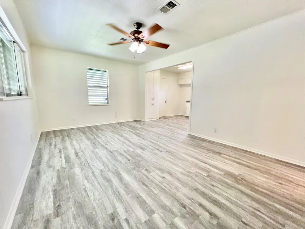 11815 15th Street Santa Fe, TX 77510