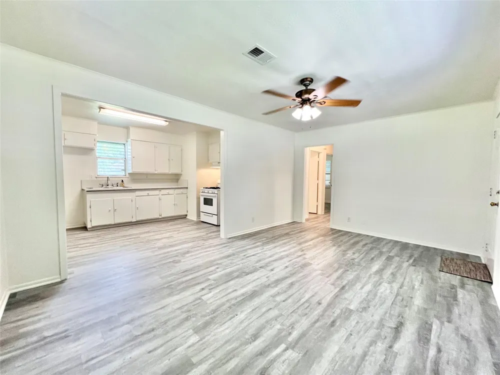 11815 15th Street Santa Fe, TX 77510