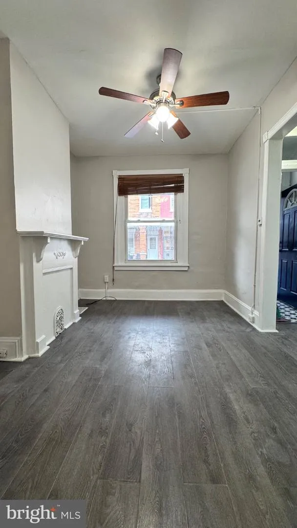 527 HOBART Philadelphia, PA 19131