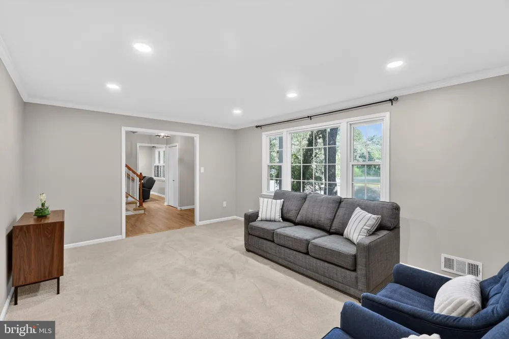 6710 SYDENSTRICKER ROAD Springfield, VA 22152
