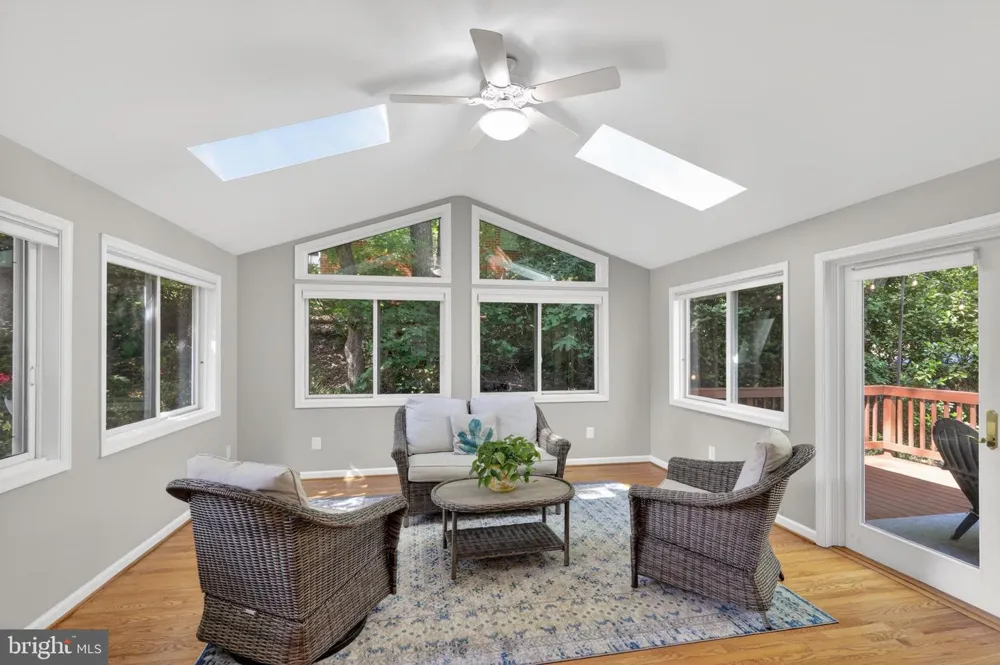 6710 SYDENSTRICKER ROAD Springfield, VA 22152