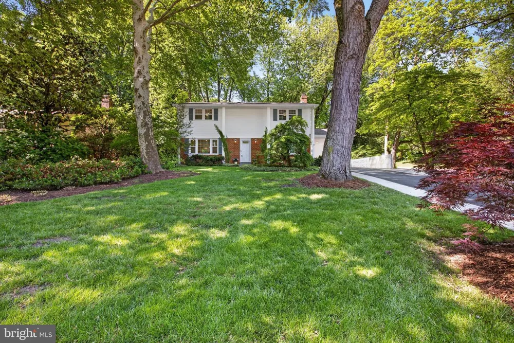 6710 SYDENSTRICKER ROAD Springfield, VA 22152