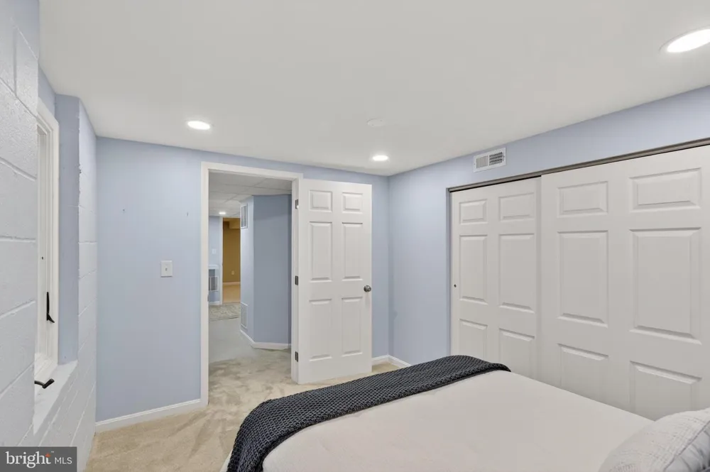 6710 SYDENSTRICKER ROAD Springfield, VA 22152