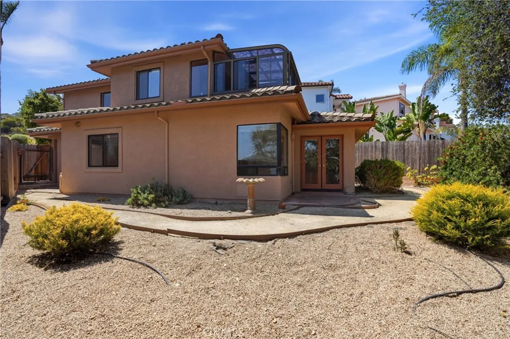 887 5th Grover Beach, CA 93433
