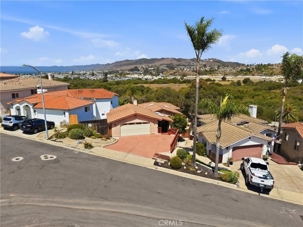 887 5th Grover Beach, CA 93433