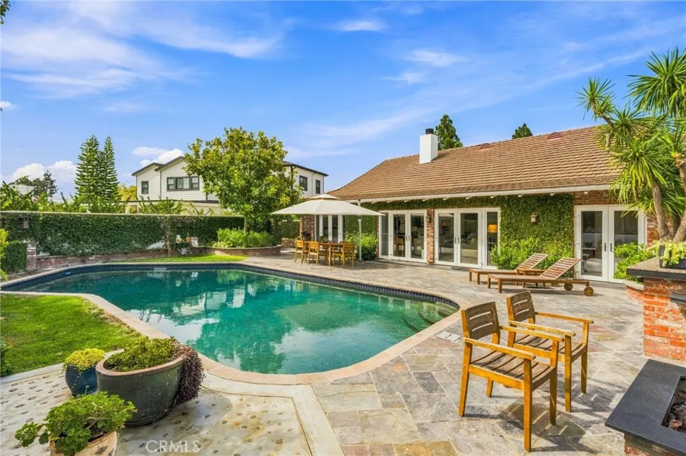 1000 Dover Drive Newport Beach, CA 92660
