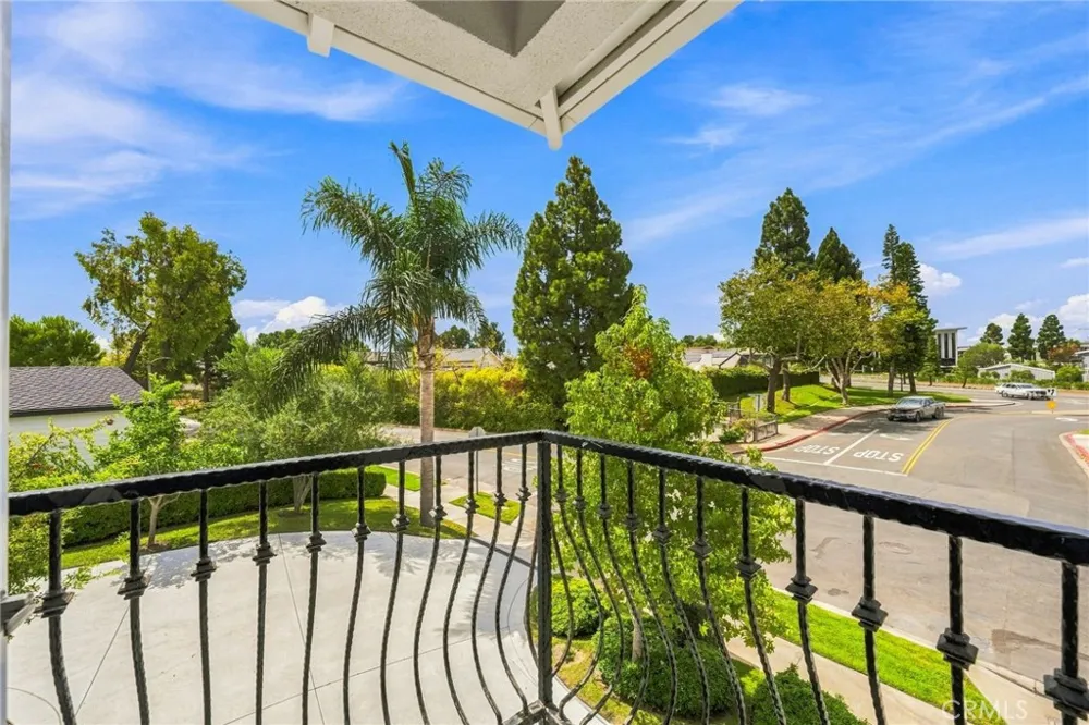 1000 Dover Drive Newport Beach, CA 92660
