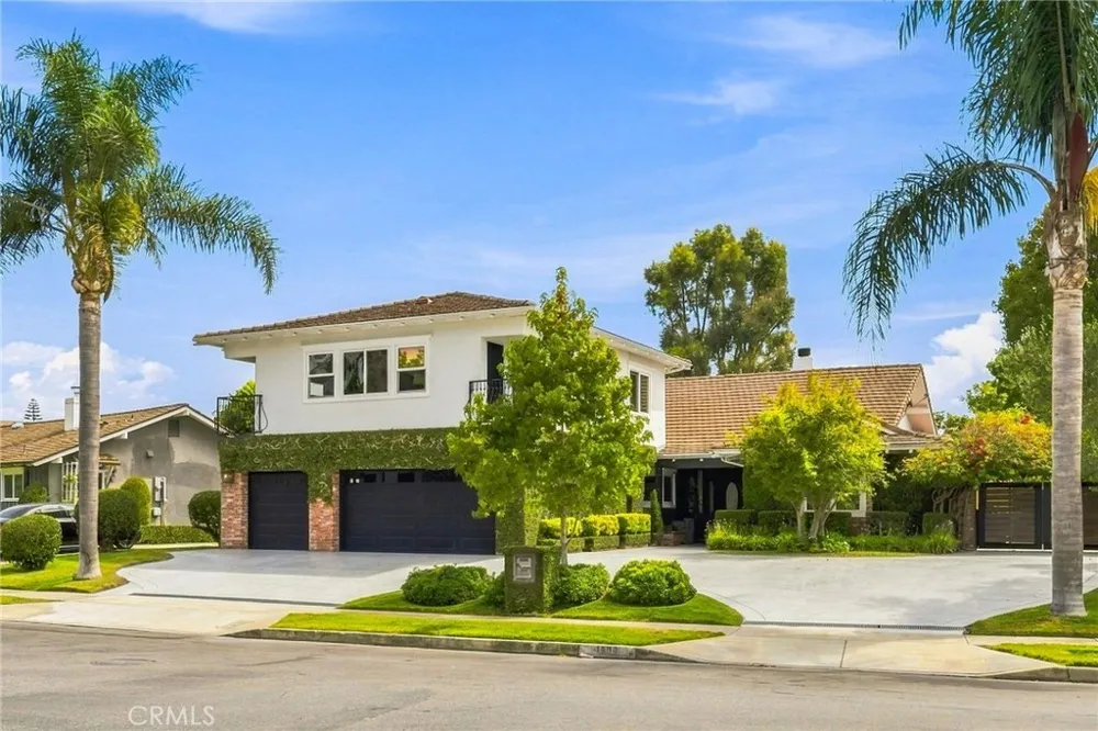1000 Dover Drive Newport Beach, CA 92660