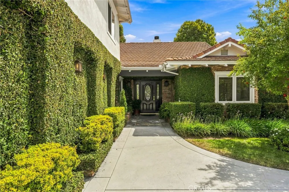 1000 Dover Drive Newport Beach, CA 92660