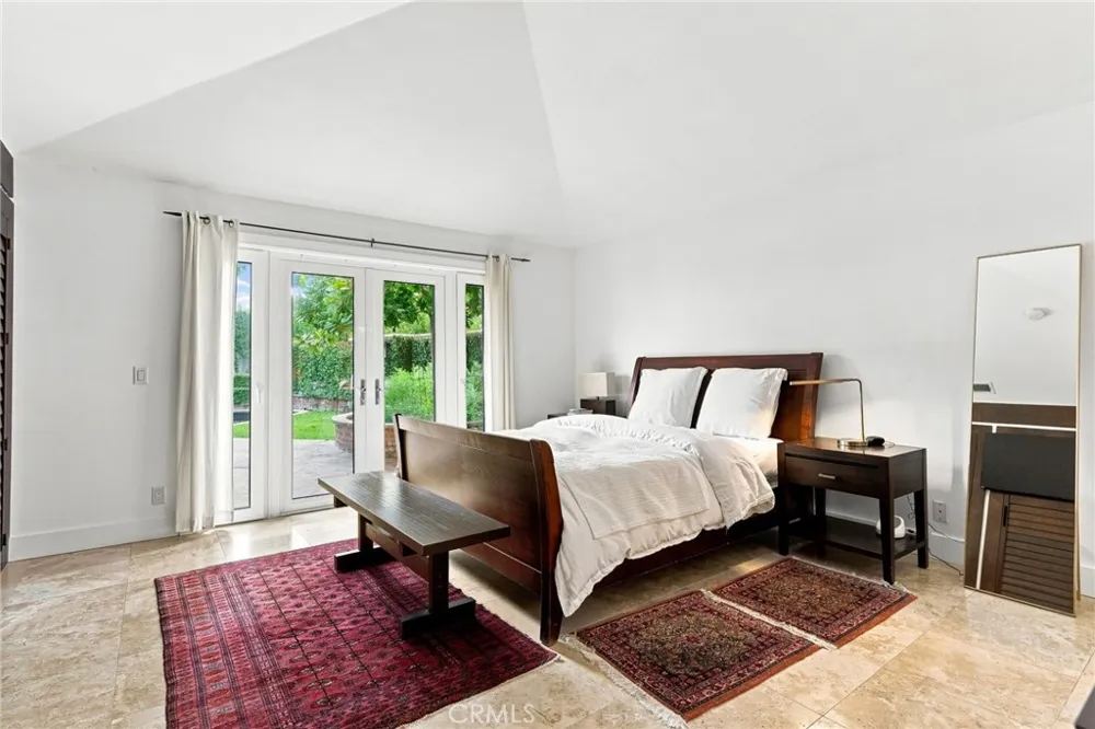 1000 Dover Drive Newport Beach, CA 92660