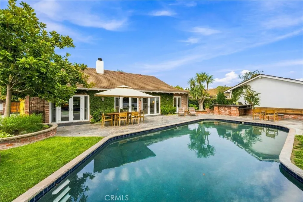 1000 Dover Drive Newport Beach, CA 92660