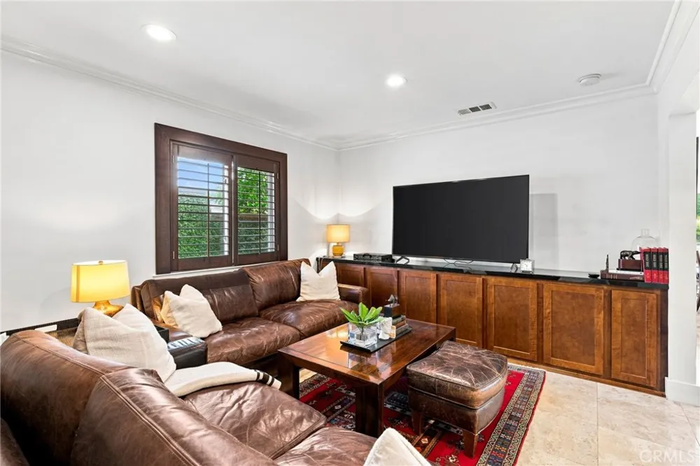 1000 Dover Drive Newport Beach, CA 92660