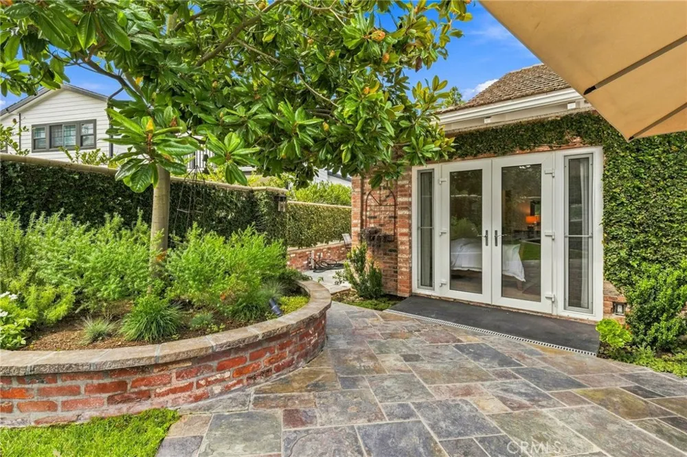 1000 Dover Drive Newport Beach, CA 92660
