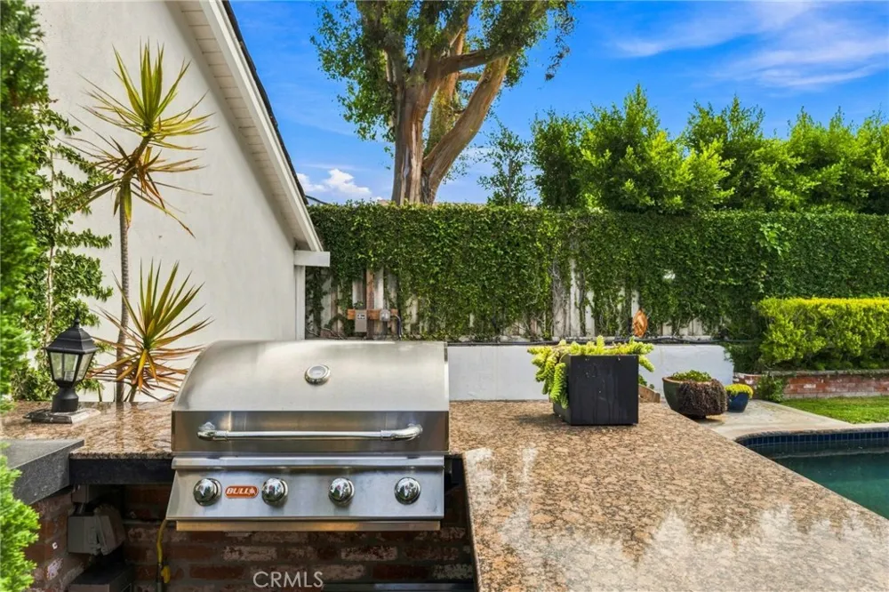 1000 Dover Drive Newport Beach, CA 92660