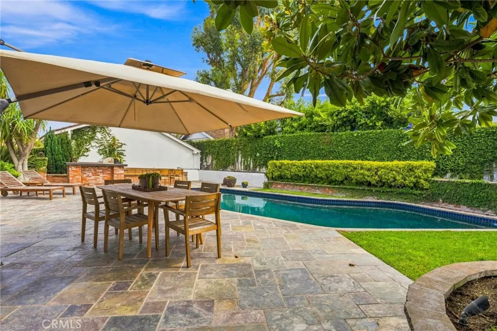 1000 Dover Drive Newport Beach, CA 92660