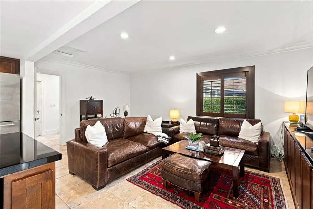 1000 Dover Drive Newport Beach, CA 92660