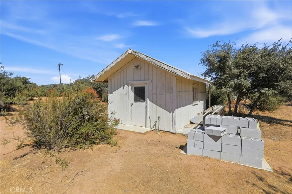 11124 Medlow Hesperia, CA 92344
