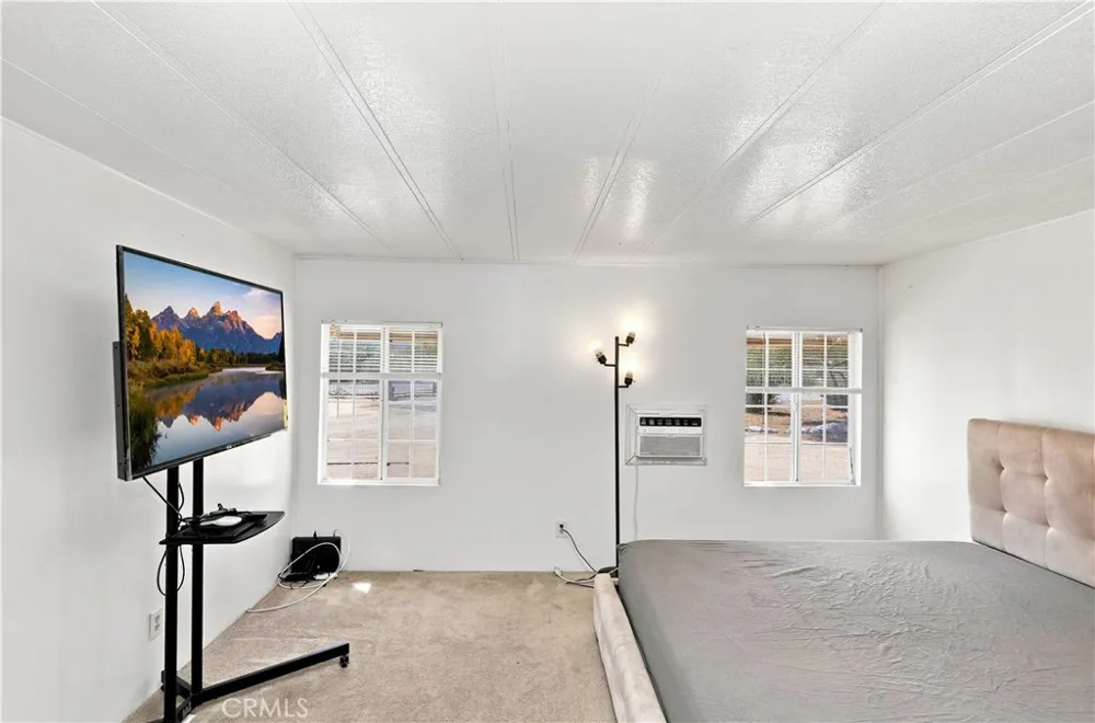 11124 Medlow Hesperia, CA 92344