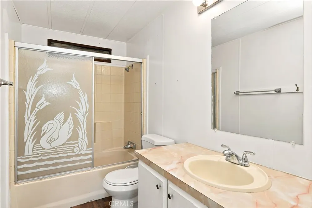 11124 Medlow Hesperia, CA 92344