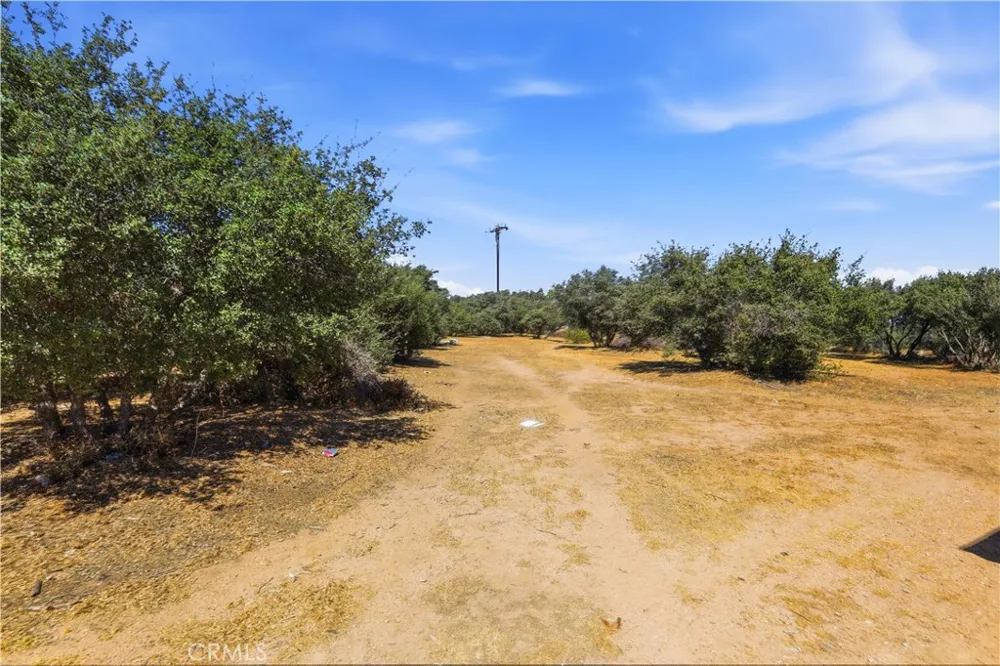 11124 Medlow Hesperia, CA 92344