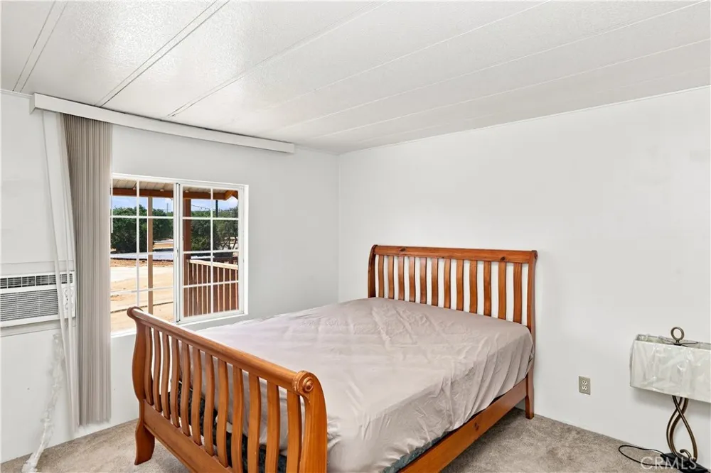 11124 Medlow Hesperia, CA 92344