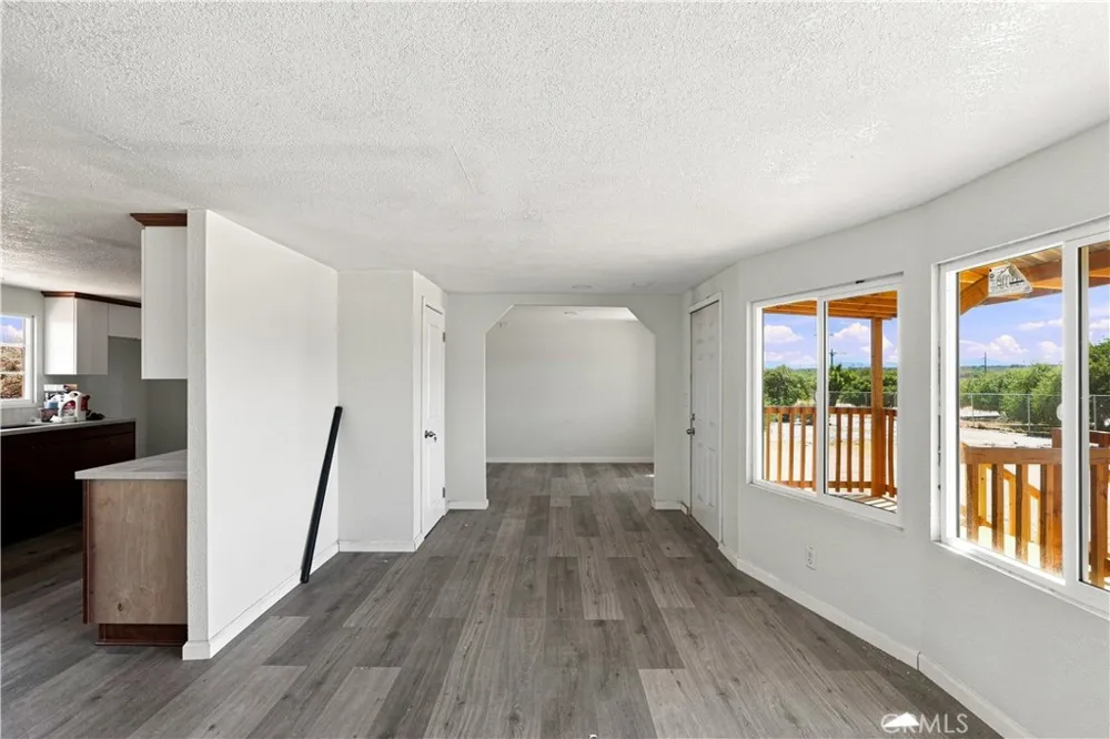11124 Medlow Hesperia, CA 92344