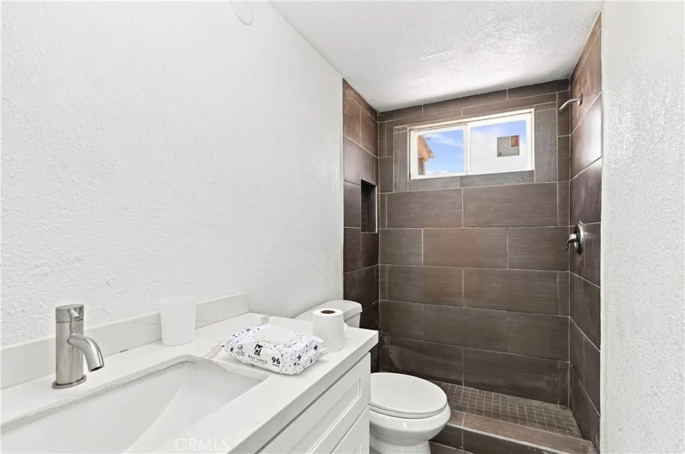 11124 Medlow Hesperia, CA 92344