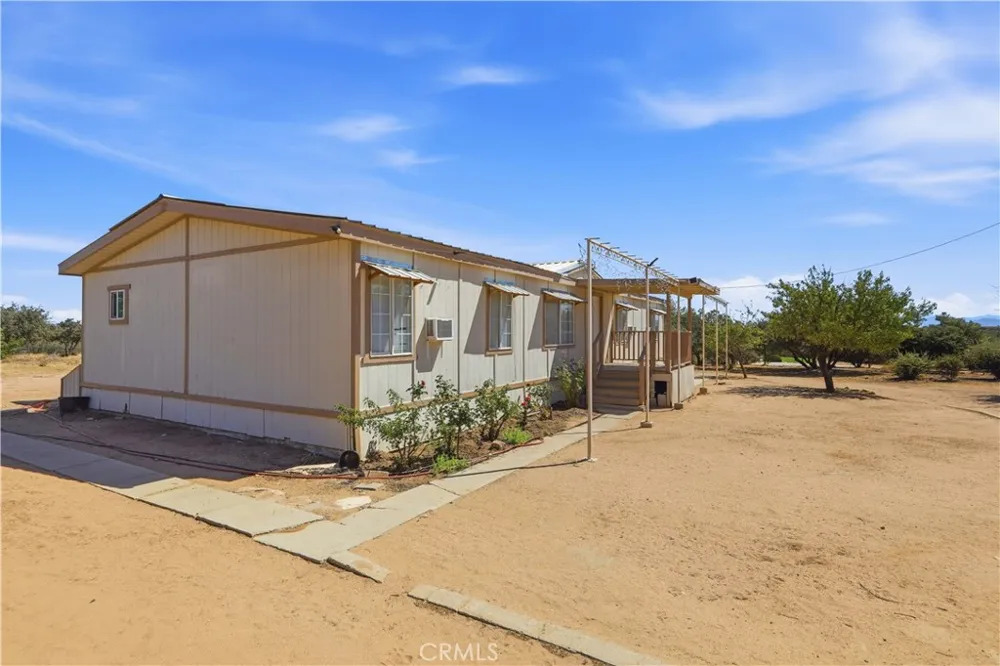 11124 Medlow Hesperia, CA 92344