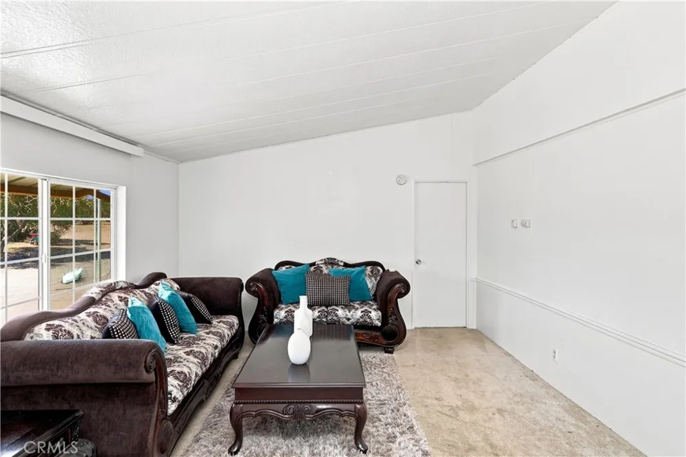 11124 Medlow Hesperia, CA 92344
