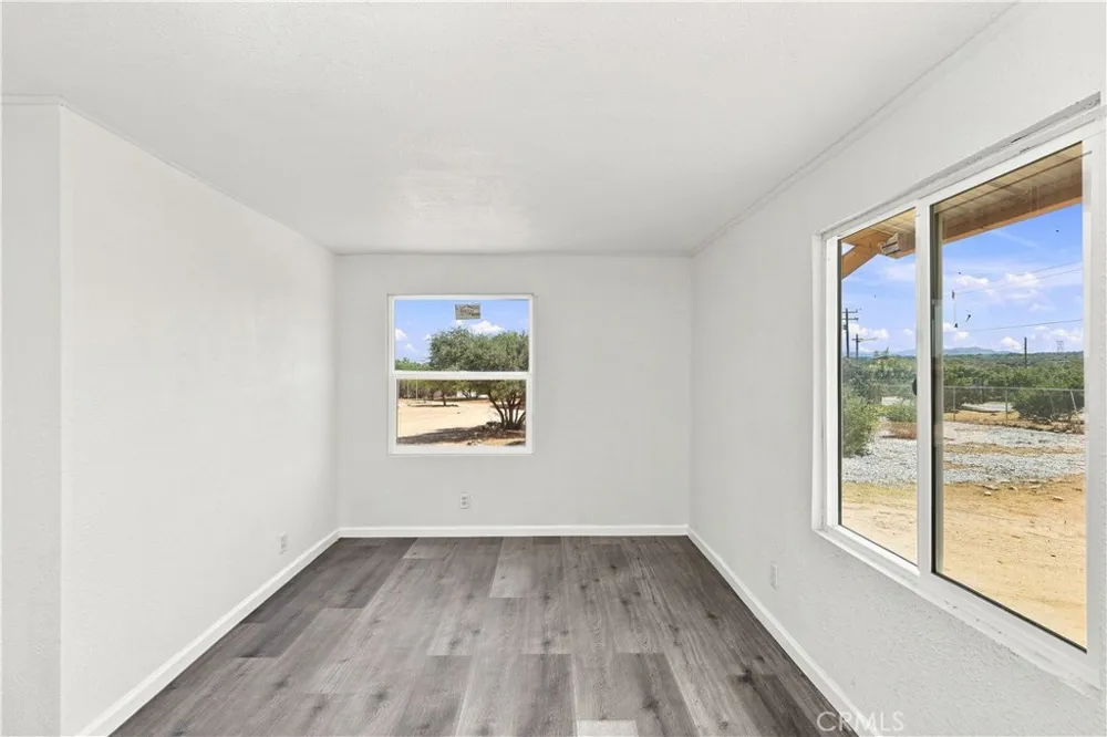 11124 Medlow Hesperia, CA 92344