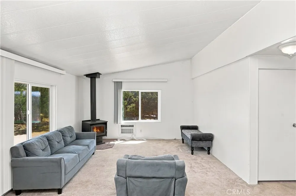 11124 Medlow Hesperia, CA 92344