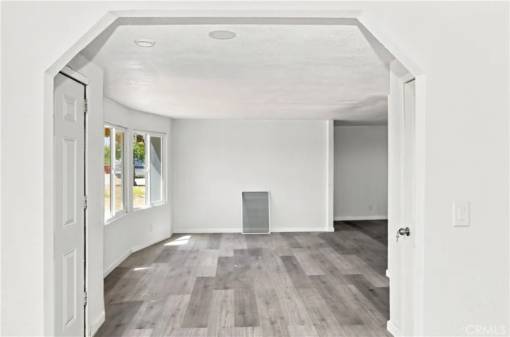 11124 Medlow Hesperia, CA 92344
