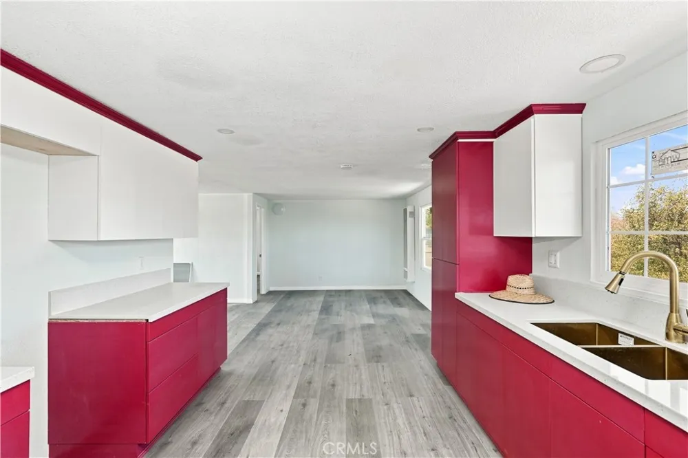 11124 Medlow Hesperia, CA 92344