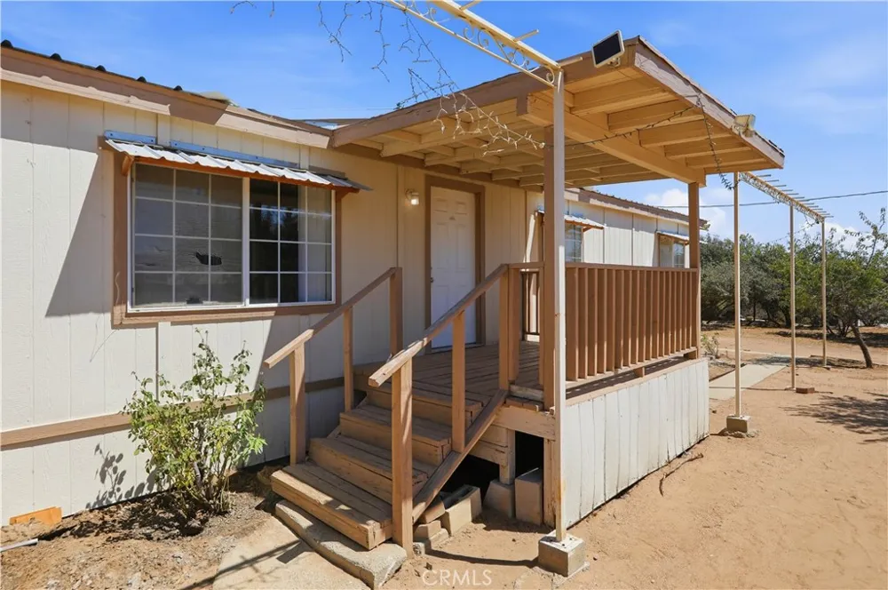11124 Medlow Hesperia, CA 92344