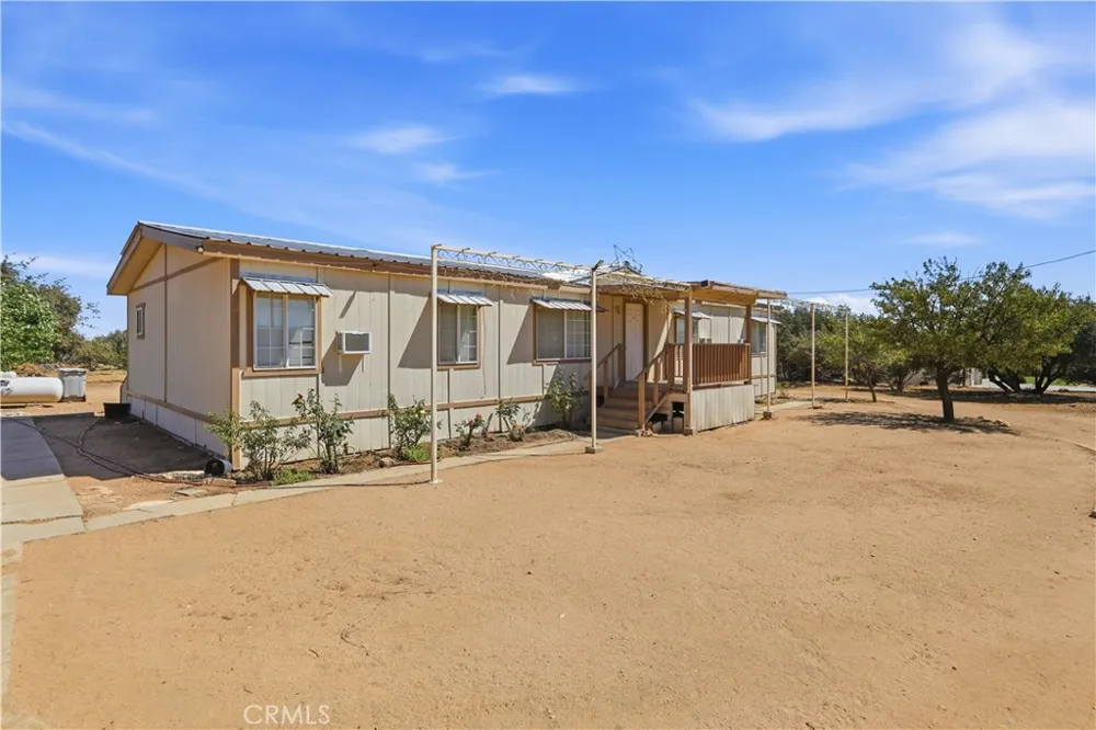 11124 Medlow Hesperia, CA 92344