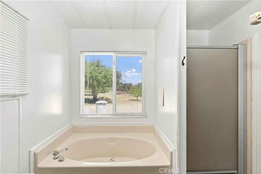 11124 Medlow Hesperia, CA 92344