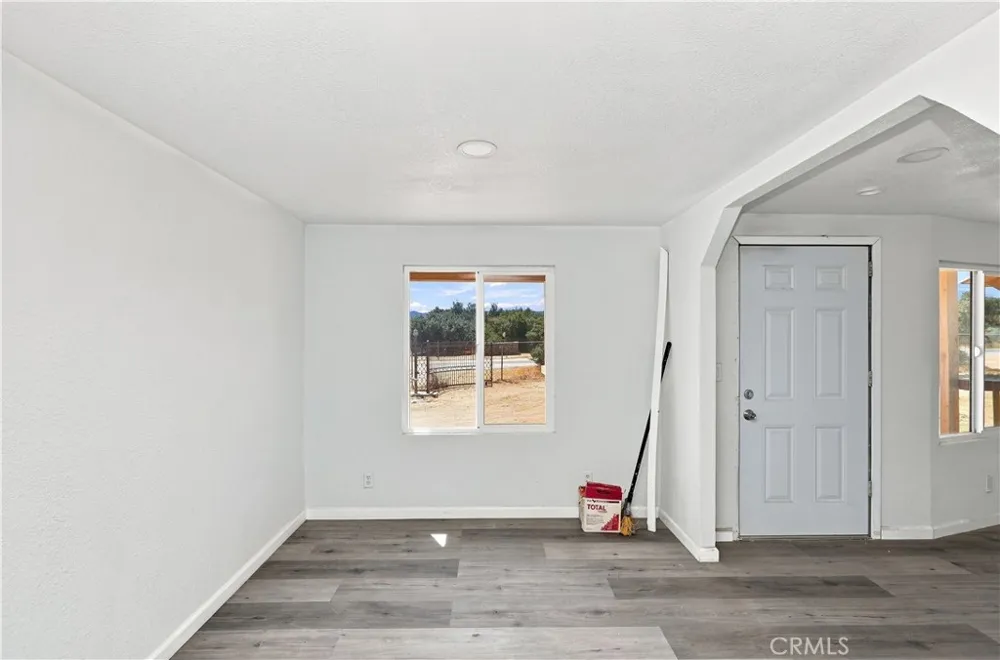 11124 Medlow Hesperia, CA 92344