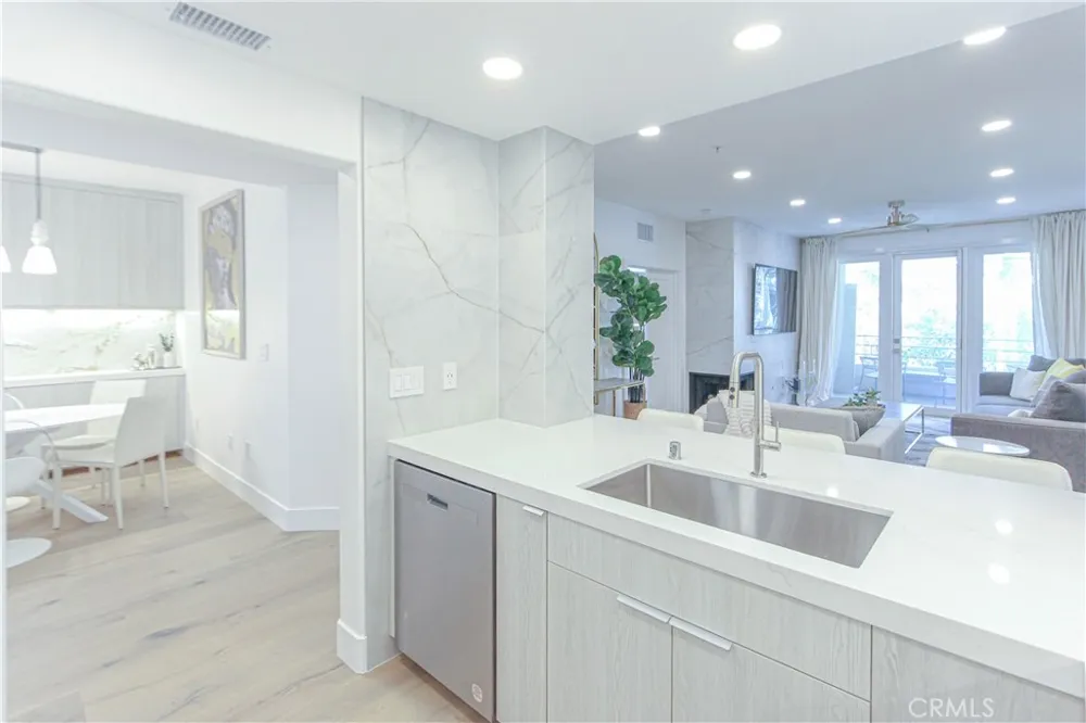 2253 Martin #302 Irvine, CA 92612