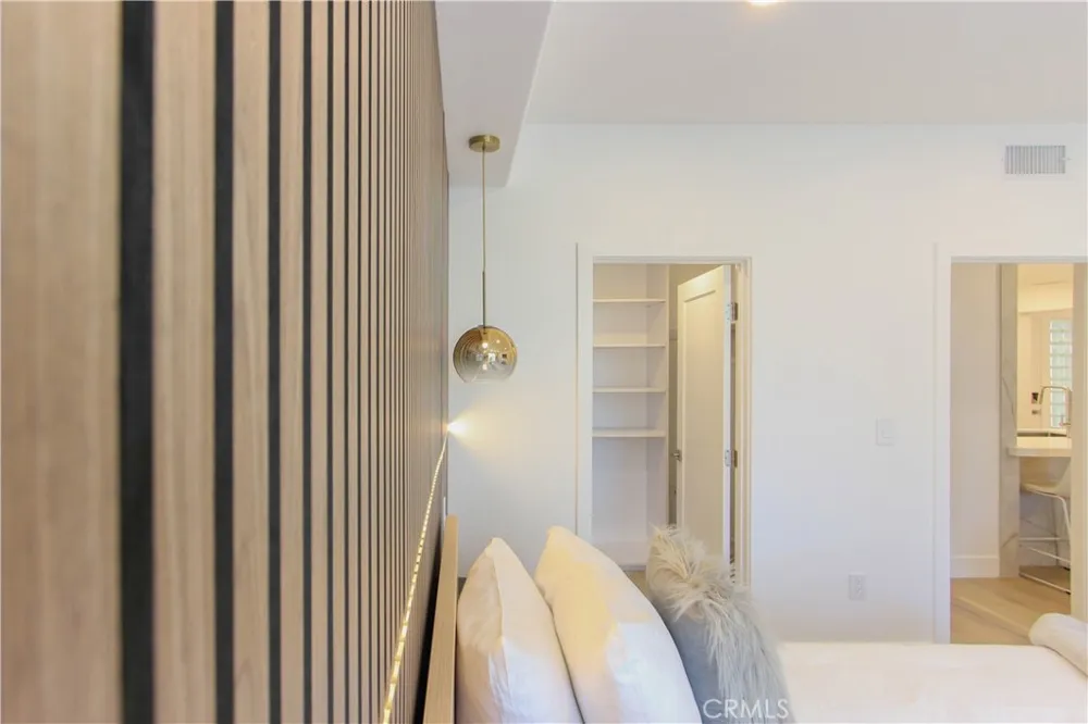 2253 Martin #302 Irvine, CA 92612