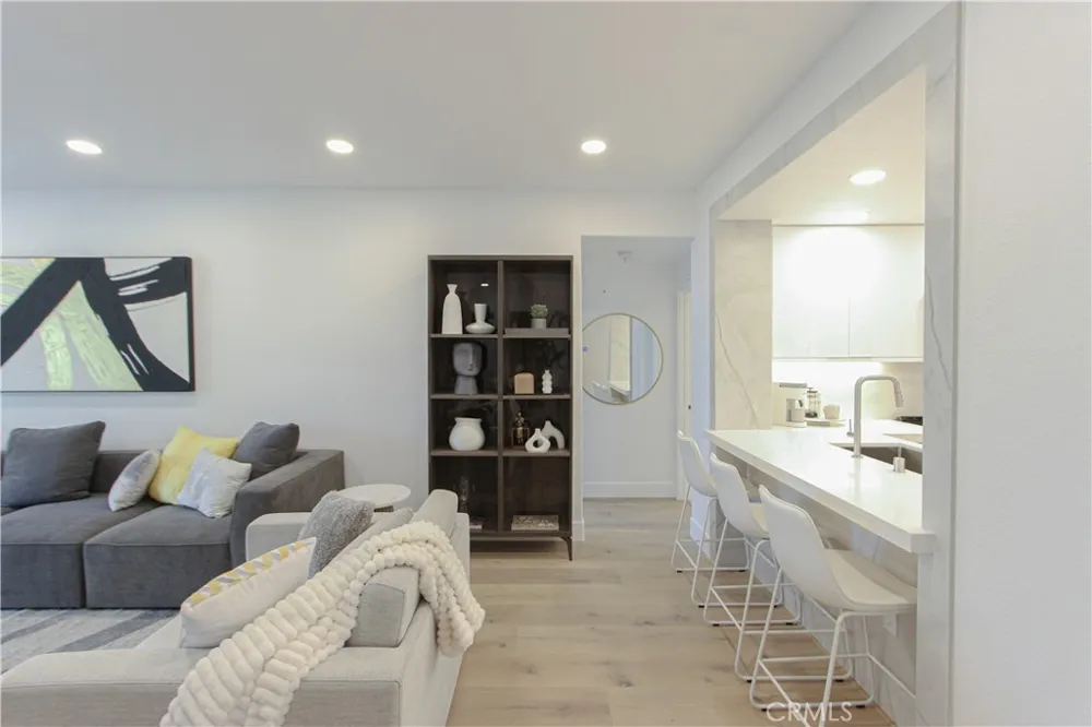 2253 Martin #302 Irvine, CA 92612