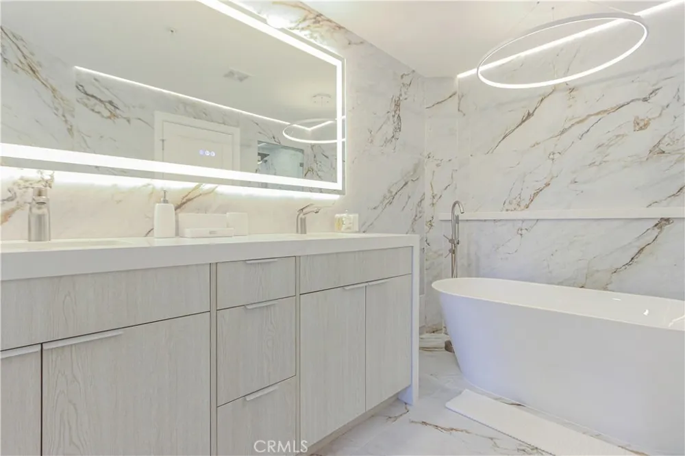 2253 Martin #302 Irvine, CA 92612