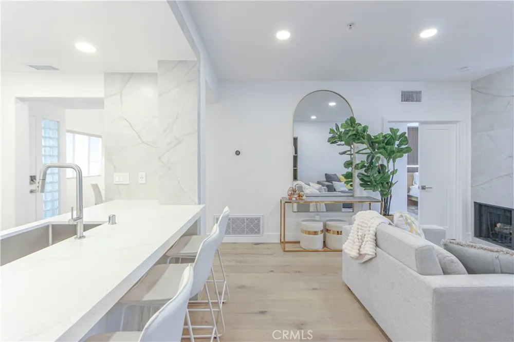 2253 Martin #302 Irvine, CA 92612