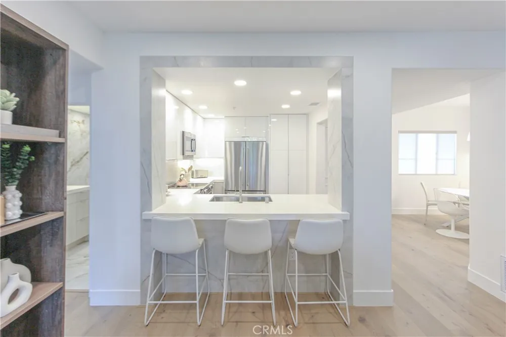 2253 Martin #302 Irvine, CA 92612