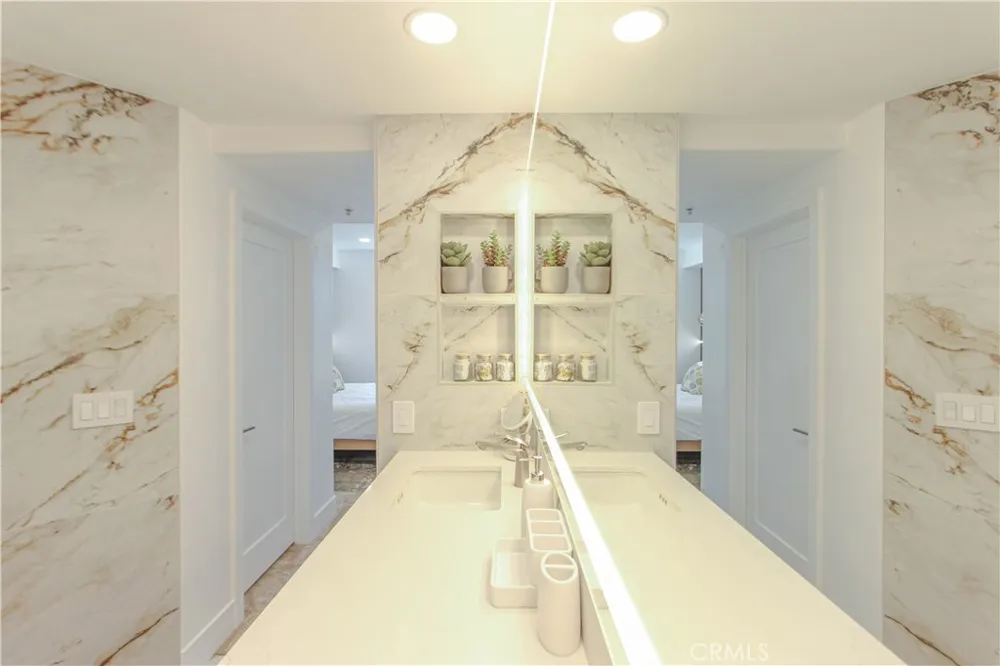 2253 Martin #302 Irvine, CA 92612
