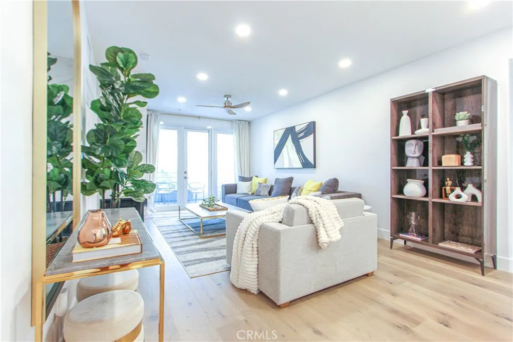 2253 Martin #302 Irvine, CA 92612
