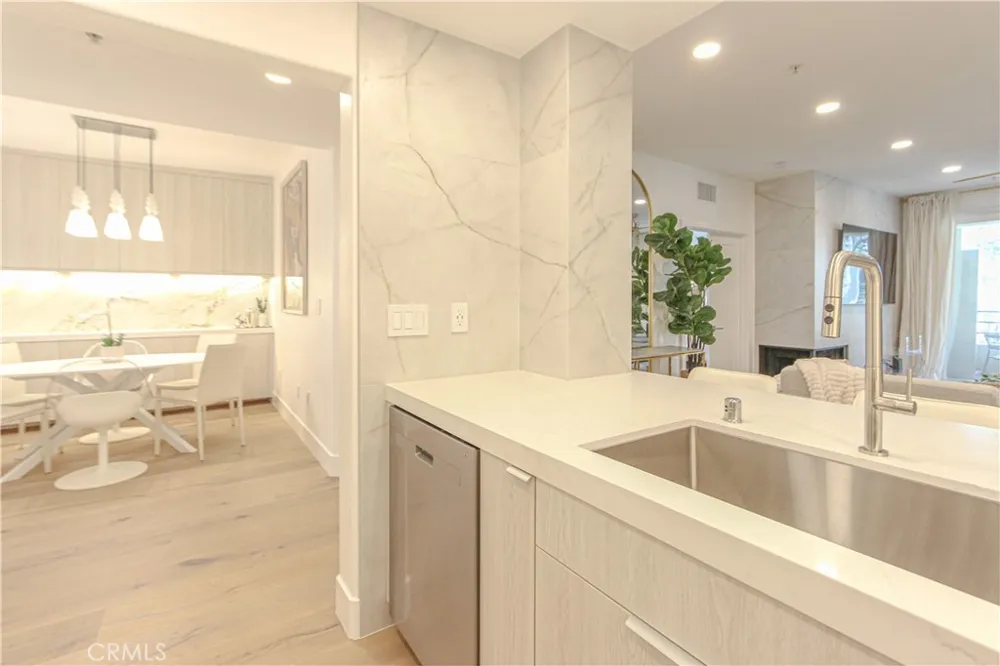 2253 Martin #302 Irvine, CA 92612
