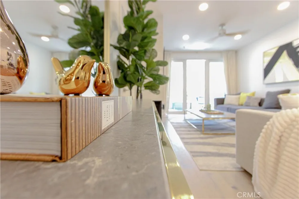 2253 Martin #302 Irvine, CA 92612