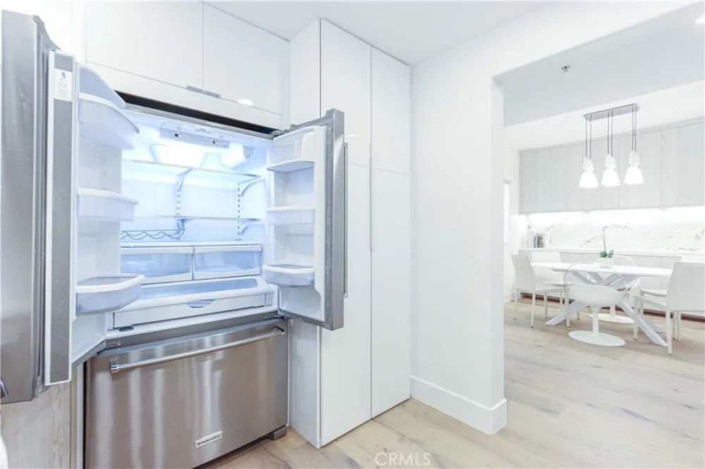 2253 Martin #302 Irvine, CA 92612