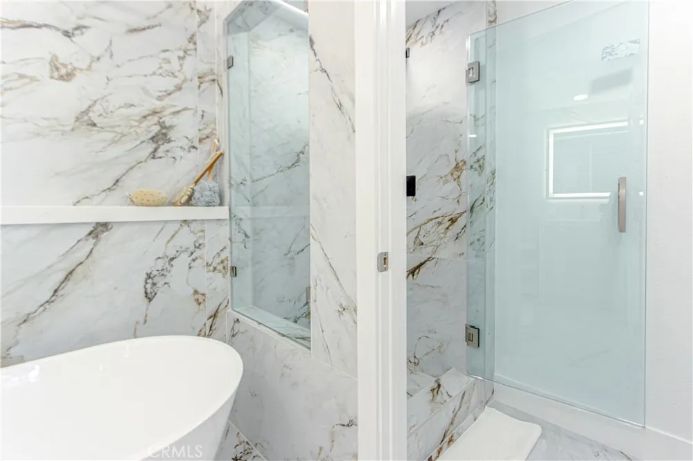 2253 Martin #302 Irvine, CA 92612